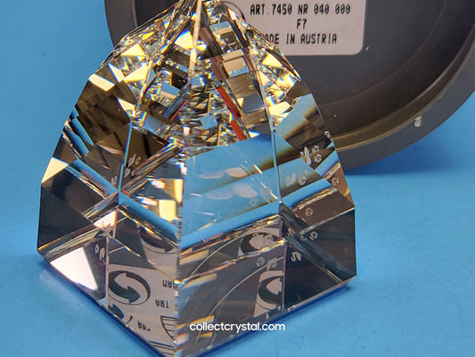 pyramid paperweight Pyramid-Small-Cal Medium - Boxed Swarovski Paperweights