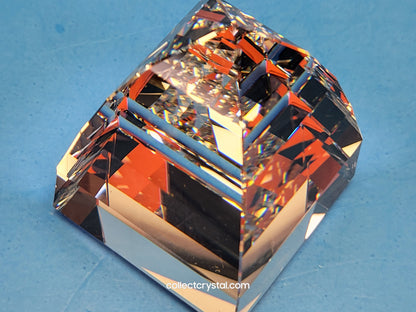 pyramid paperweight Pyramid-Small-Cal Medium - Boxed Swarovski Paperweights