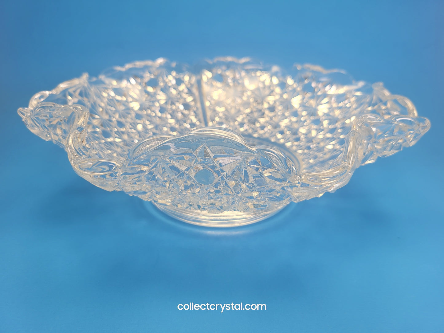 Fenton Buttons & Daisy Classic Bowl 10"