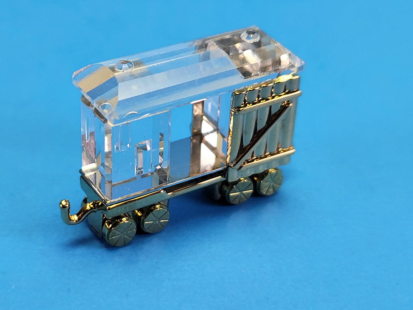 CRYSTAL MEMORIES – TRAIN FREIGHT CAR GOLD 219194