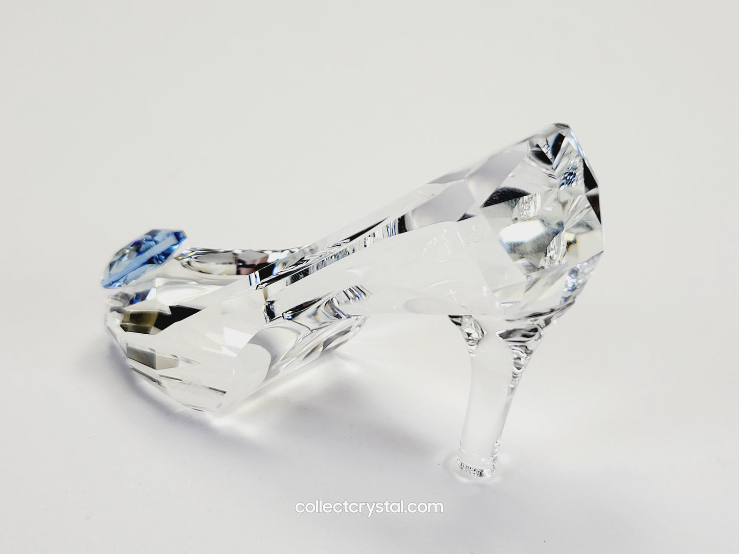 Cinderellas Glass slipper Figurine in Austrian Crystal from the 2015 DISNEY Movie  5035515