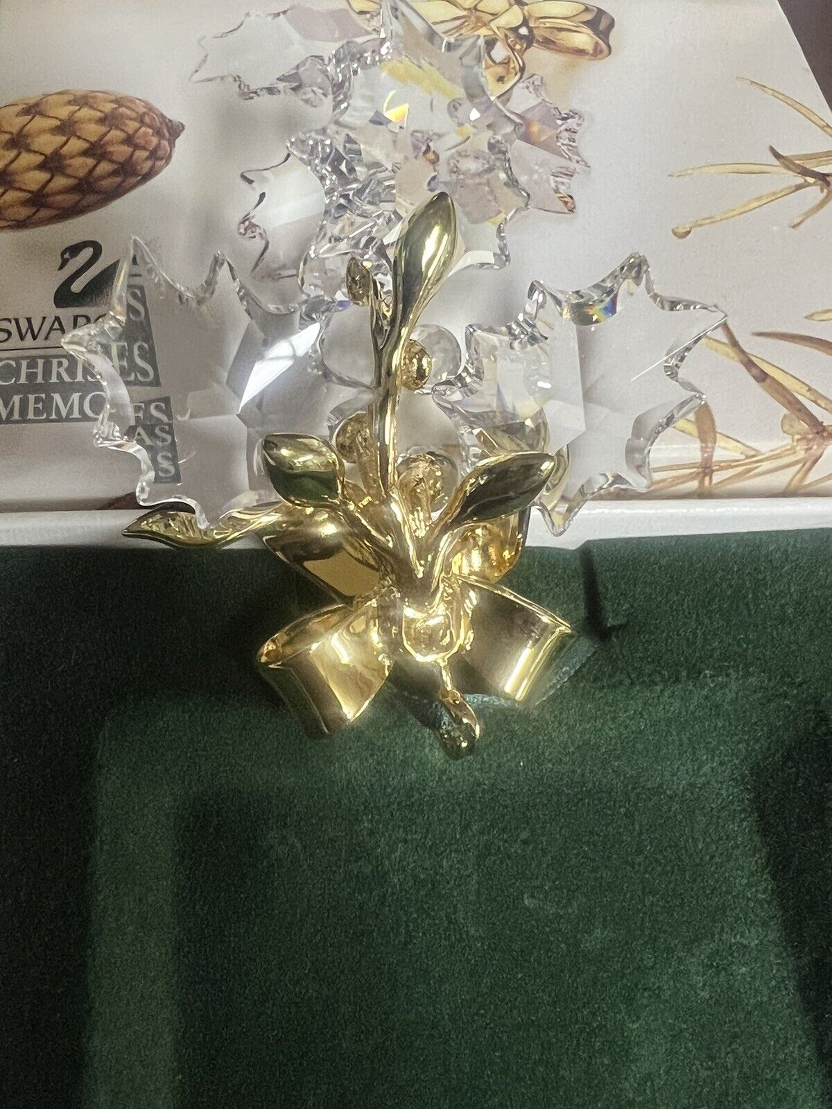 Memories mistletoe Holly Ornament 203080